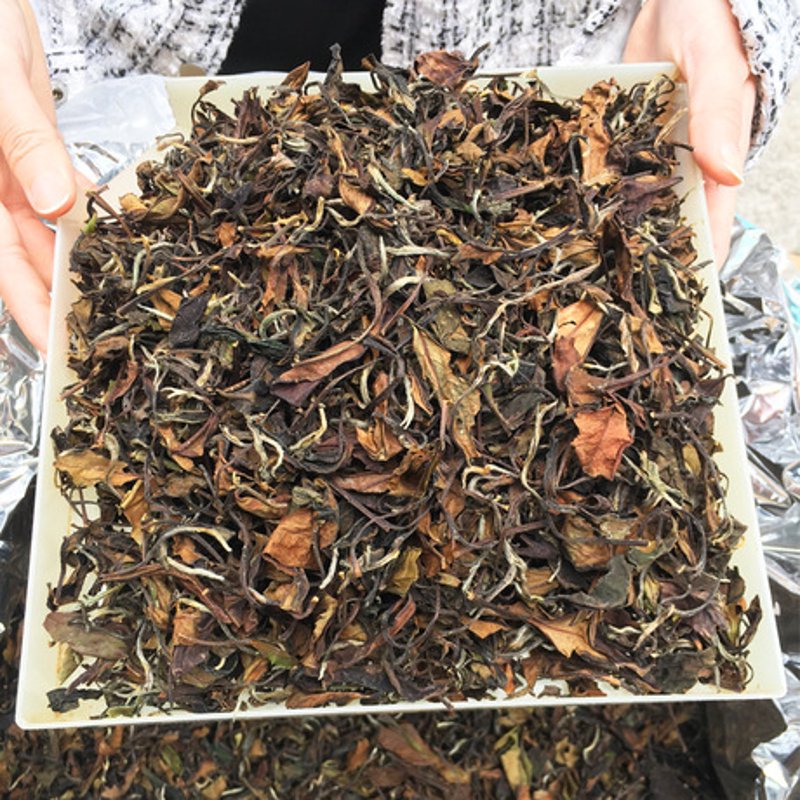 你是否对各种绿茶品种充满好奇？今天就让我们一起探索绿茶中的顶级选手，看看哪一款能成为你的新宠。